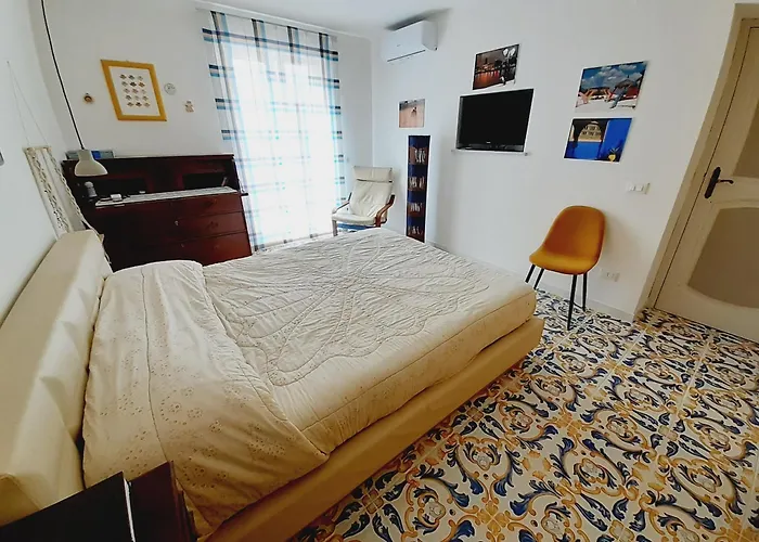 度假居 Nini 伊斯基亚